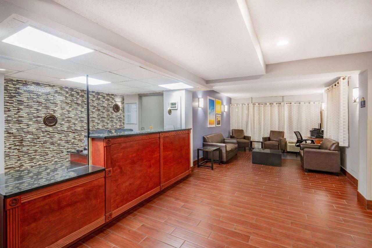 Days Inn By Wyndham Charlottesville/University Area Esterno foto