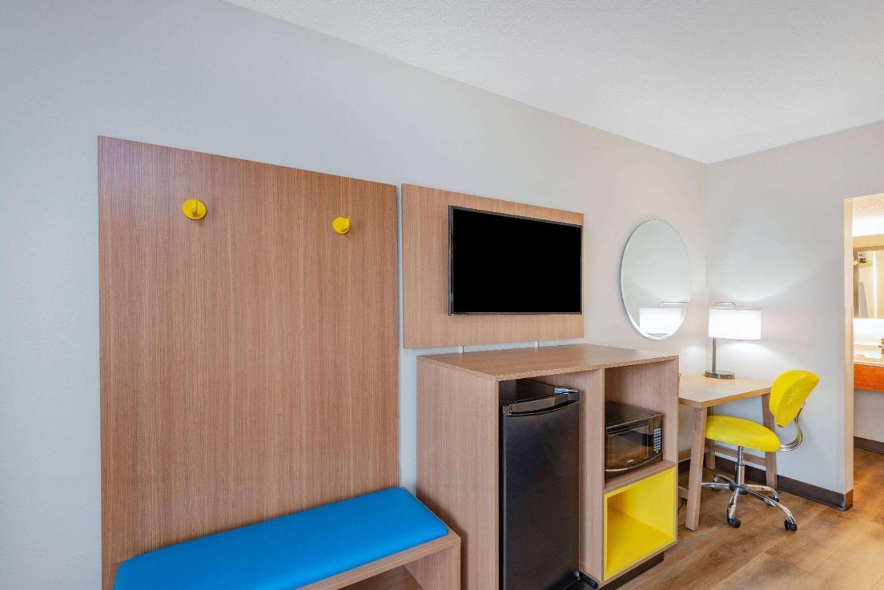 Days Inn By Wyndham Charlottesville/University Area Esterno foto