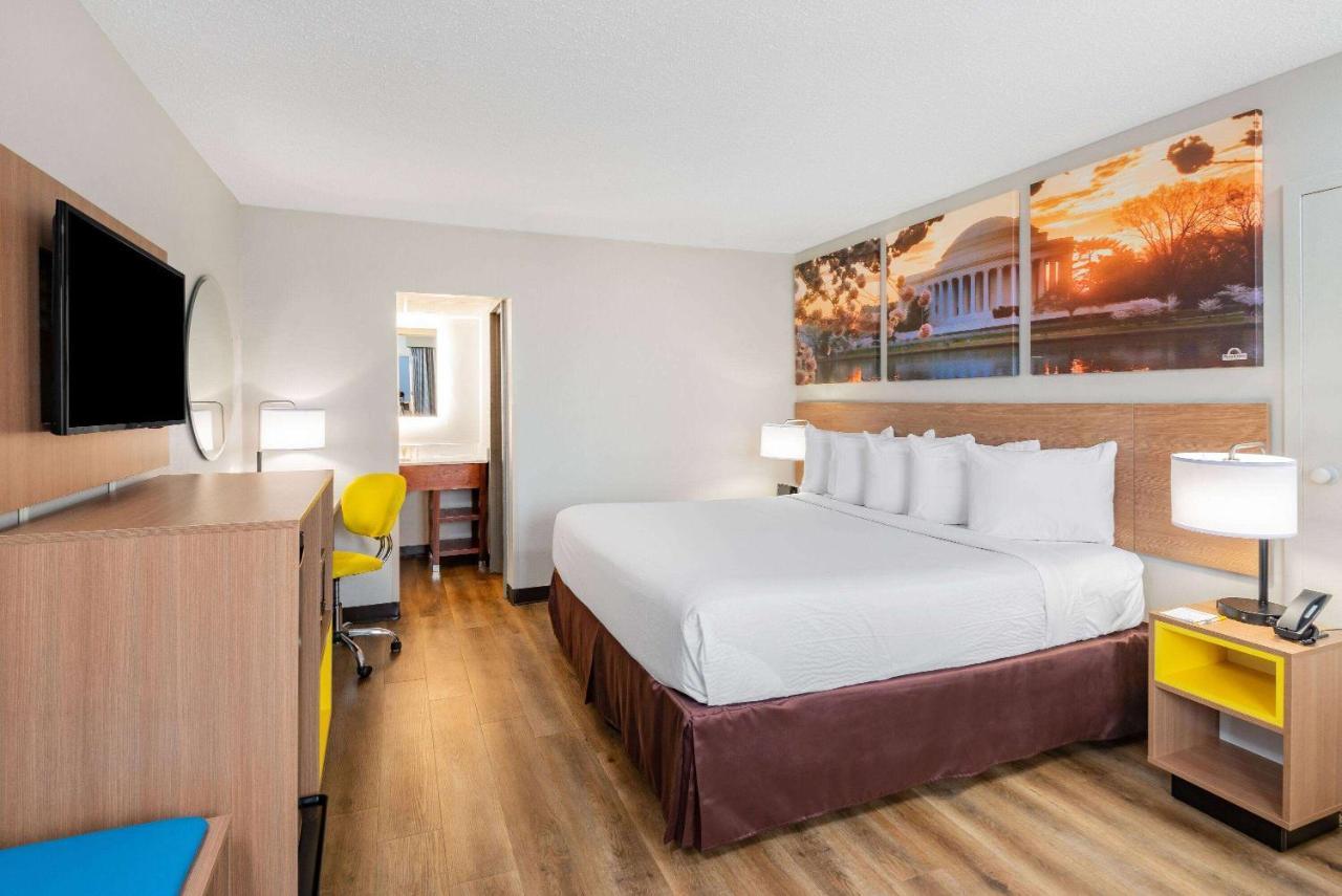 Days Inn By Wyndham Charlottesville/University Area Esterno foto